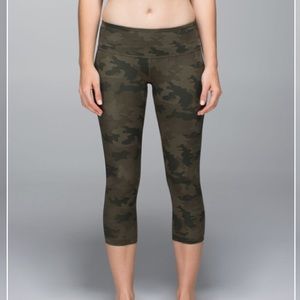 Lululemon Camo Wunder Under Crop